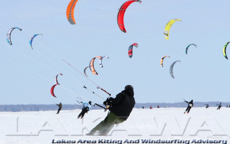 Snow kiting races